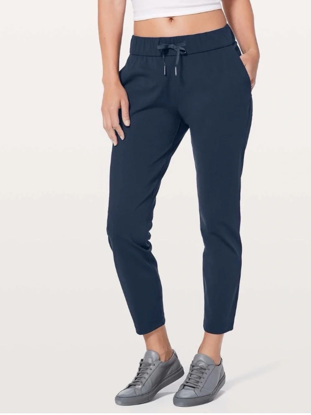 lululemon athletica Navy On The Fly Pant *28